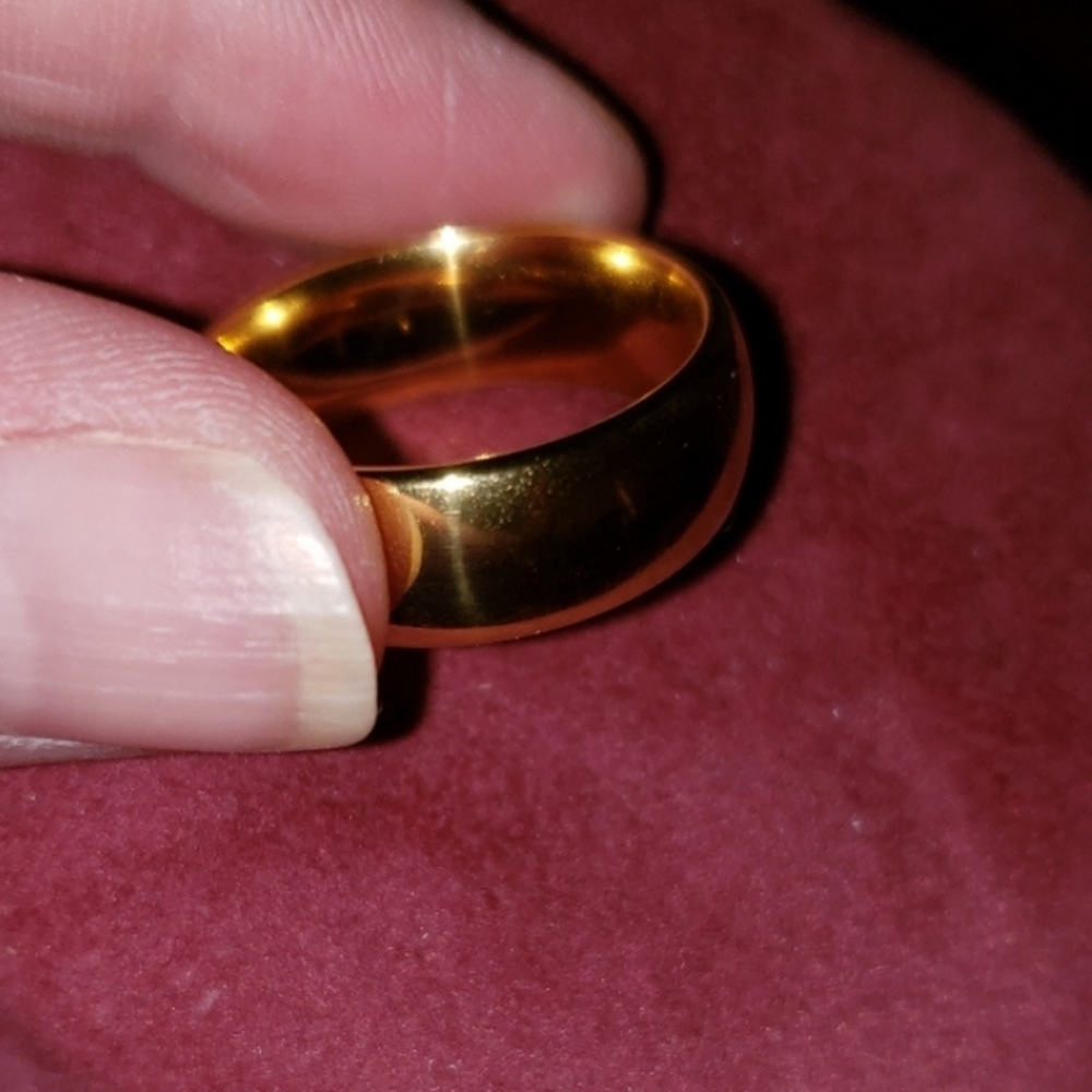 New 8mm Gold Ring sz 10.5